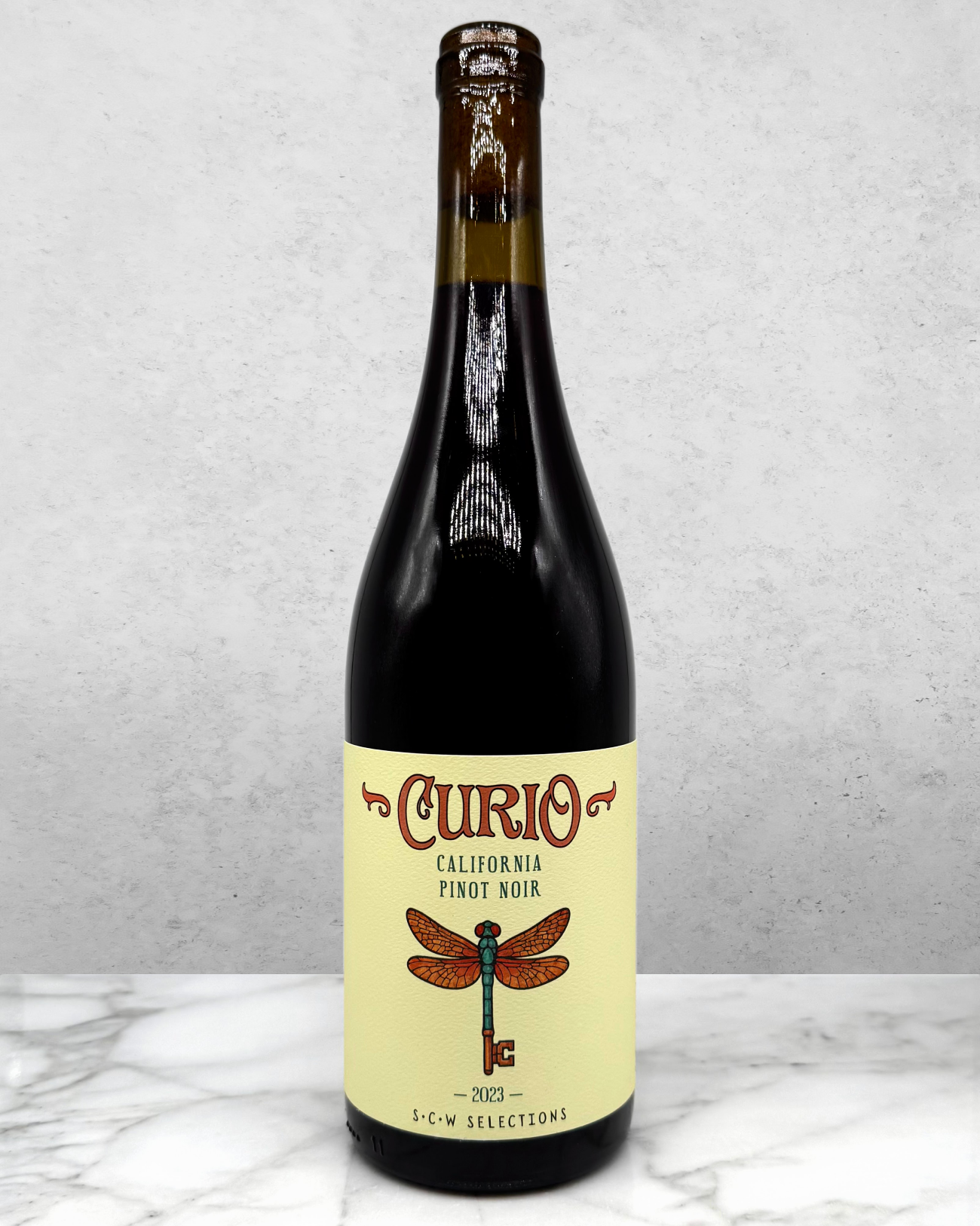 Curio, Pinot Noir, California 2024