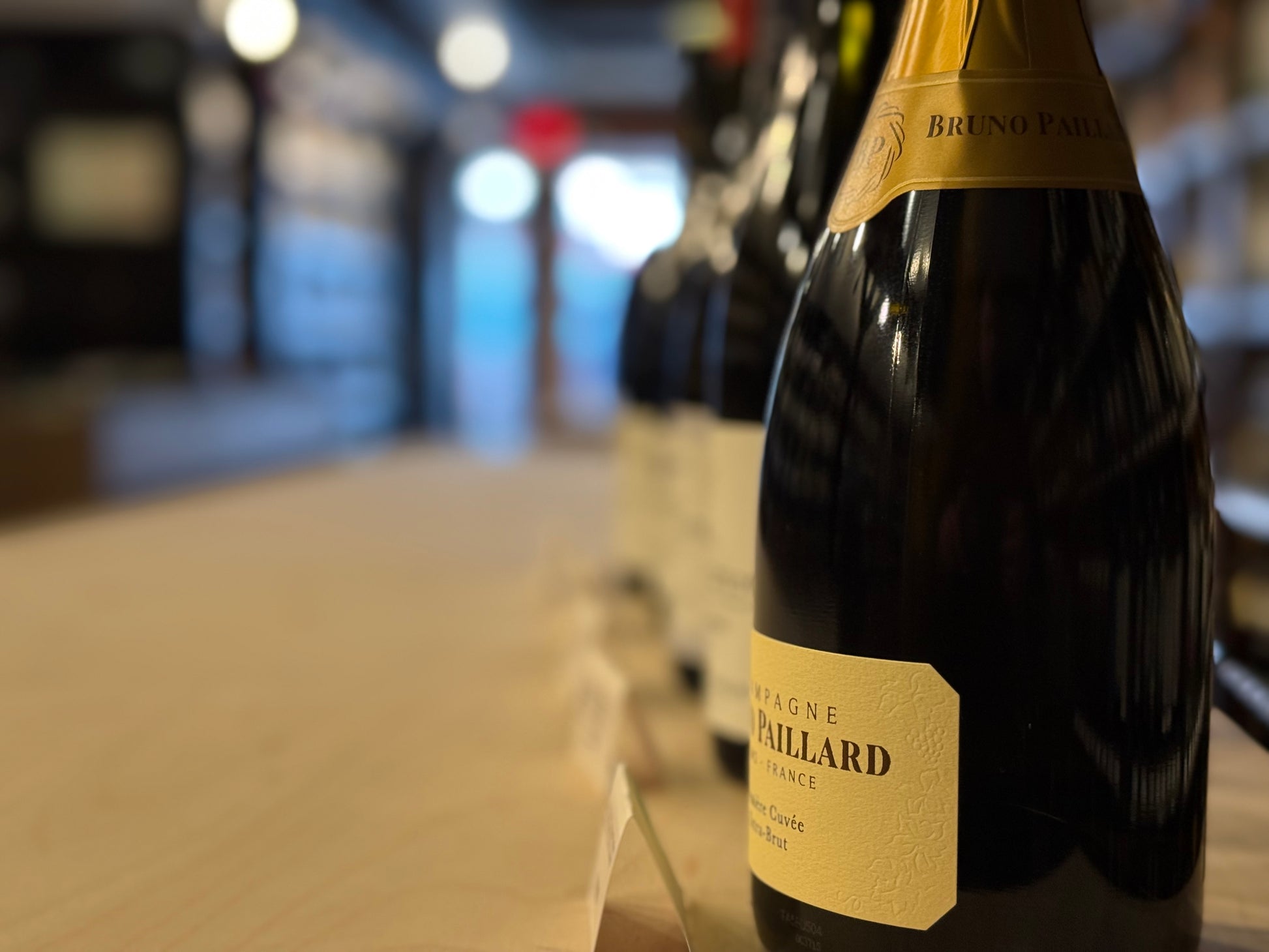 WALK-AROUND TASTING