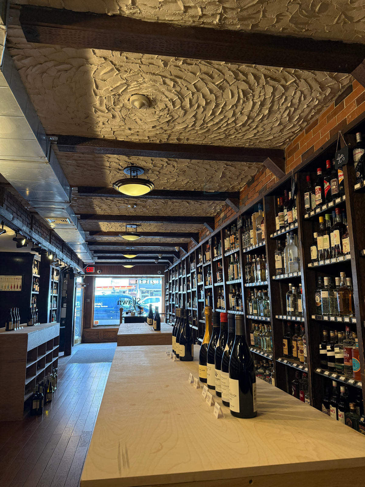 WALK-AROUND TASTING